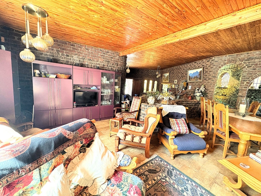 4 Bedroom Property for Sale in Huttenheights KwaZulu-Natal