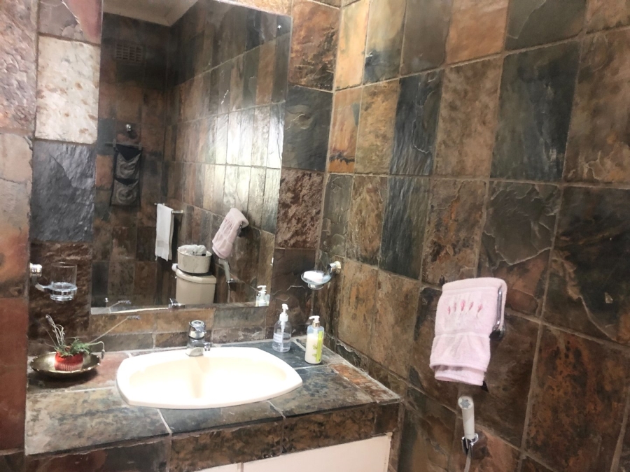 4 Bedroom Property for Sale in Port Shepstone KwaZulu-Natal