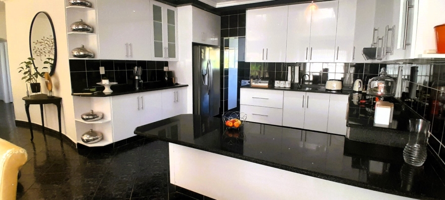 4 Bedroom Property for Sale in Shelly Beach KwaZulu-Natal