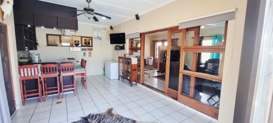 6 Bedroom Property for Sale in Shelly Beach KwaZulu-Natal