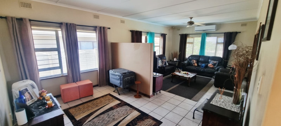 6 Bedroom Property for Sale in Shelly Beach KwaZulu-Natal