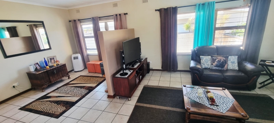 6 Bedroom Property for Sale in Shelly Beach KwaZulu-Natal
