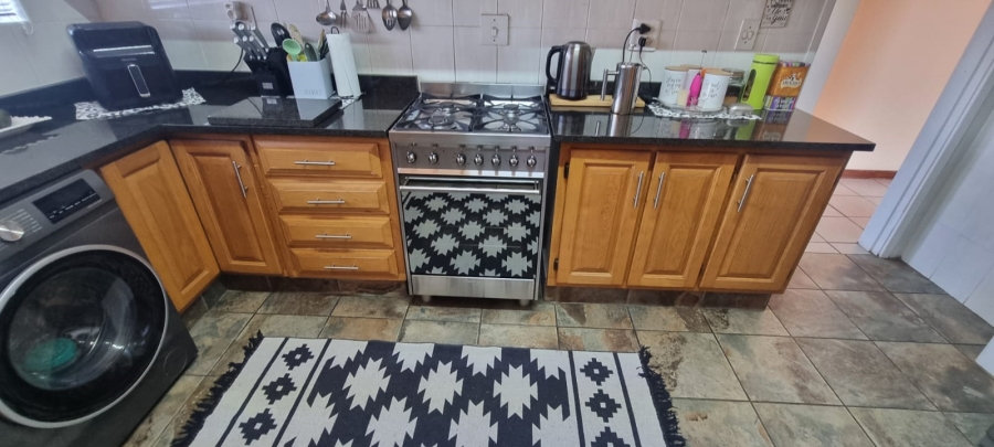 6 Bedroom Property for Sale in Shelly Beach KwaZulu-Natal