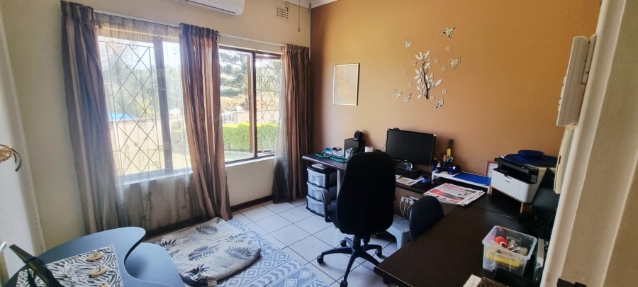 6 Bedroom Property for Sale in Shelly Beach KwaZulu-Natal