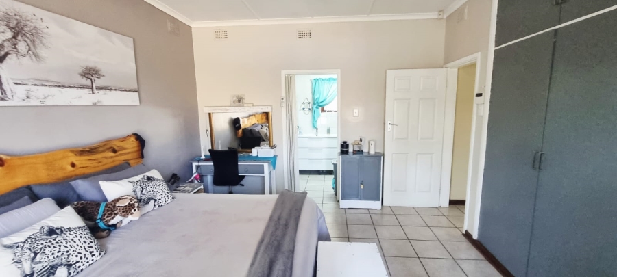 6 Bedroom Property for Sale in Shelly Beach KwaZulu-Natal