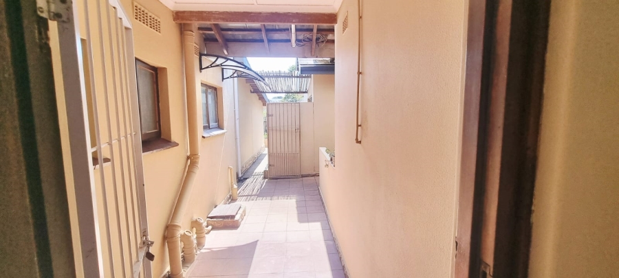 6 Bedroom Property for Sale in Shelly Beach KwaZulu-Natal