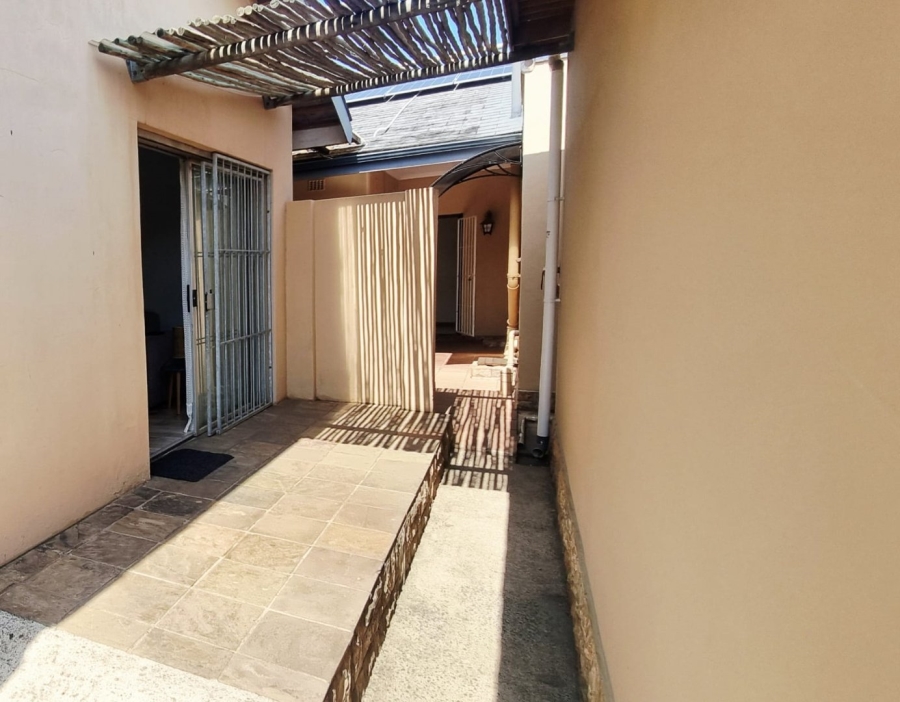 6 Bedroom Property for Sale in Shelly Beach KwaZulu-Natal