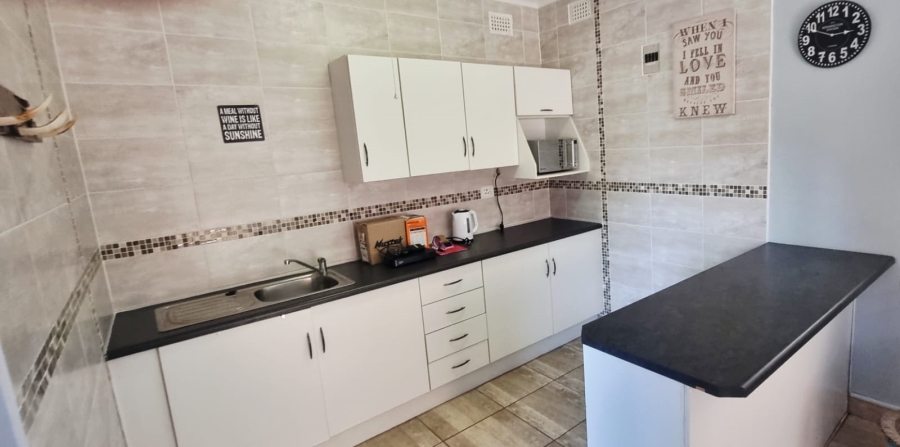 6 Bedroom Property for Sale in Shelly Beach KwaZulu-Natal