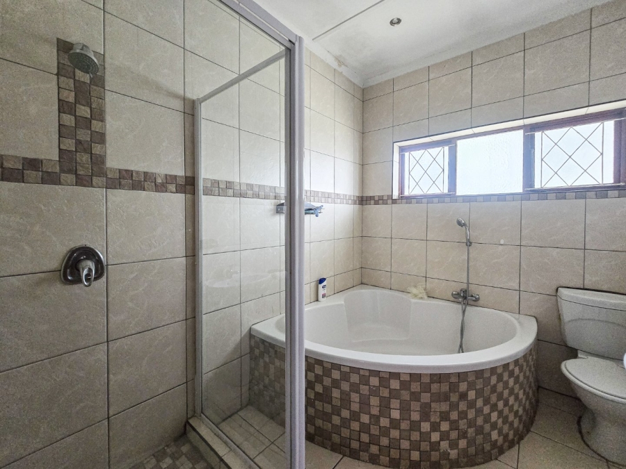 5 Bedroom Property for Sale in Ramsgate KwaZulu-Natal