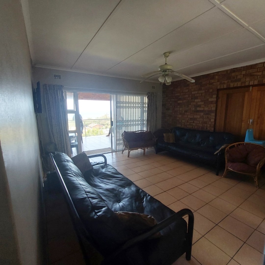 6 Bedroom Property for Sale in Sea Park KwaZulu-Natal