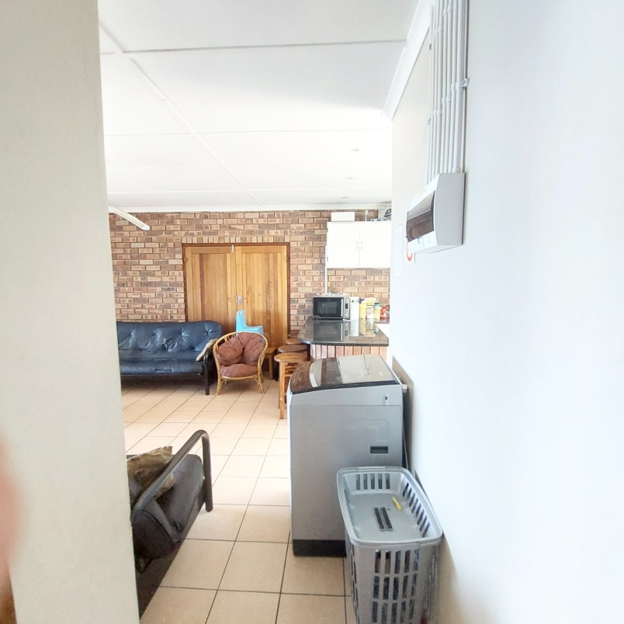 6 Bedroom Property for Sale in Sea Park KwaZulu-Natal