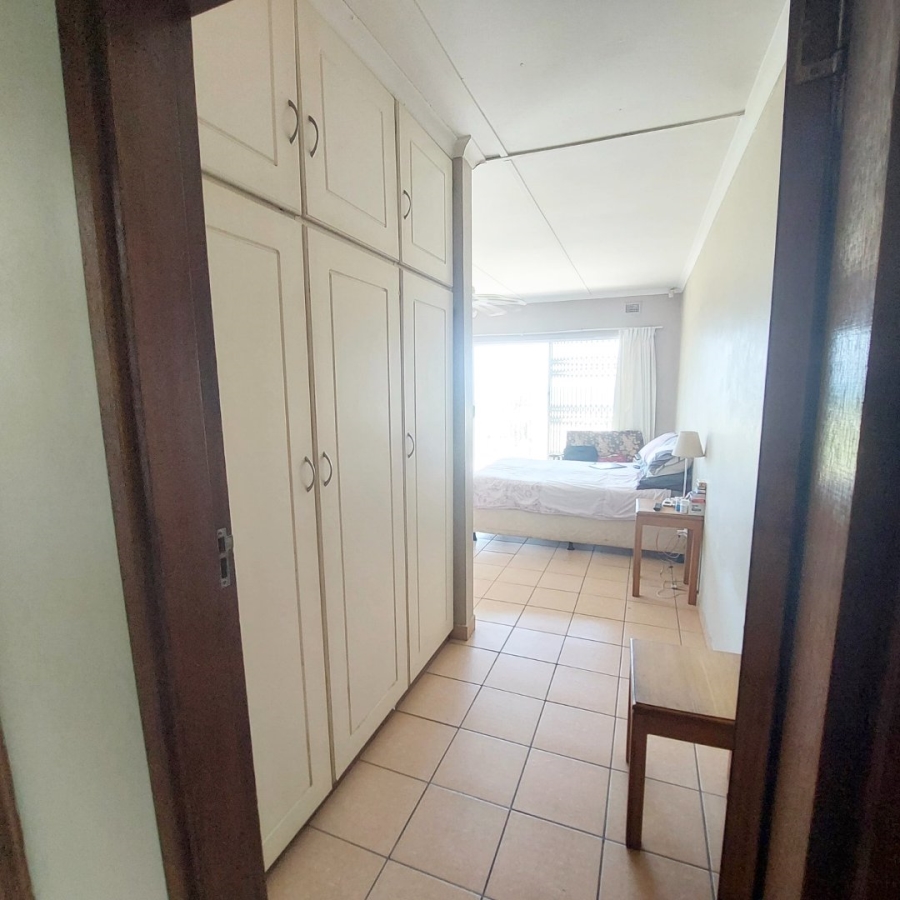 6 Bedroom Property for Sale in Sea Park KwaZulu-Natal