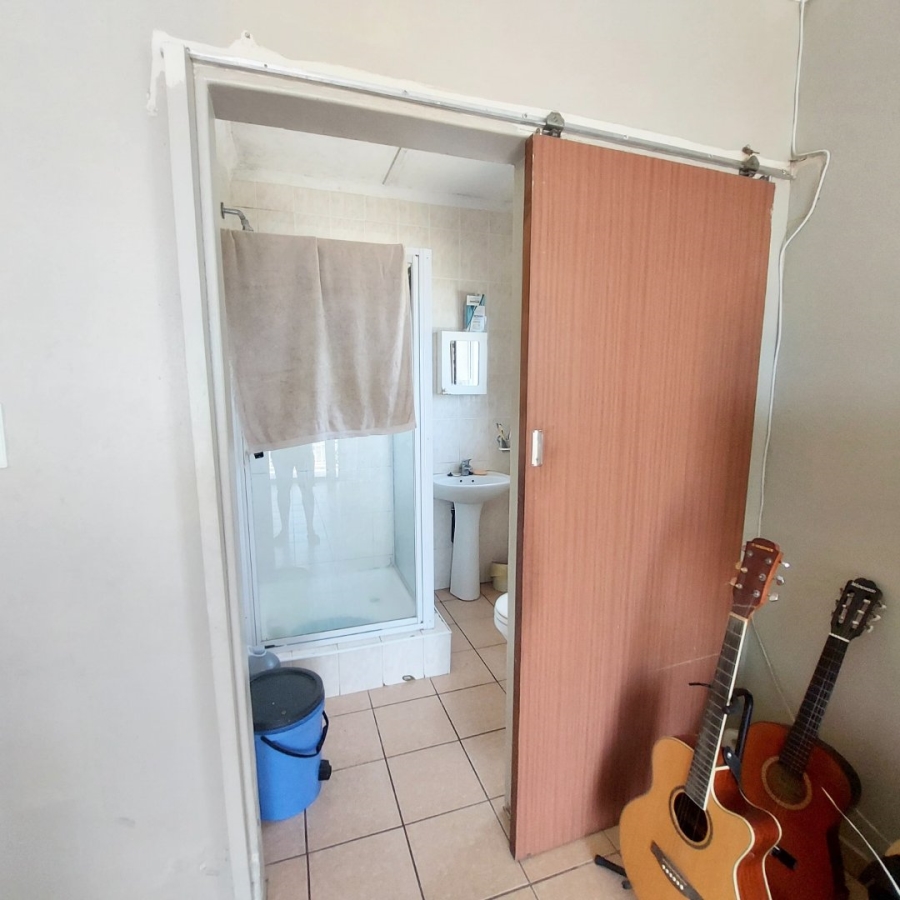 6 Bedroom Property for Sale in Sea Park KwaZulu-Natal