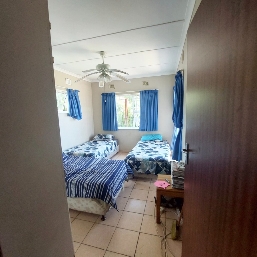 6 Bedroom Property for Sale in Sea Park KwaZulu-Natal