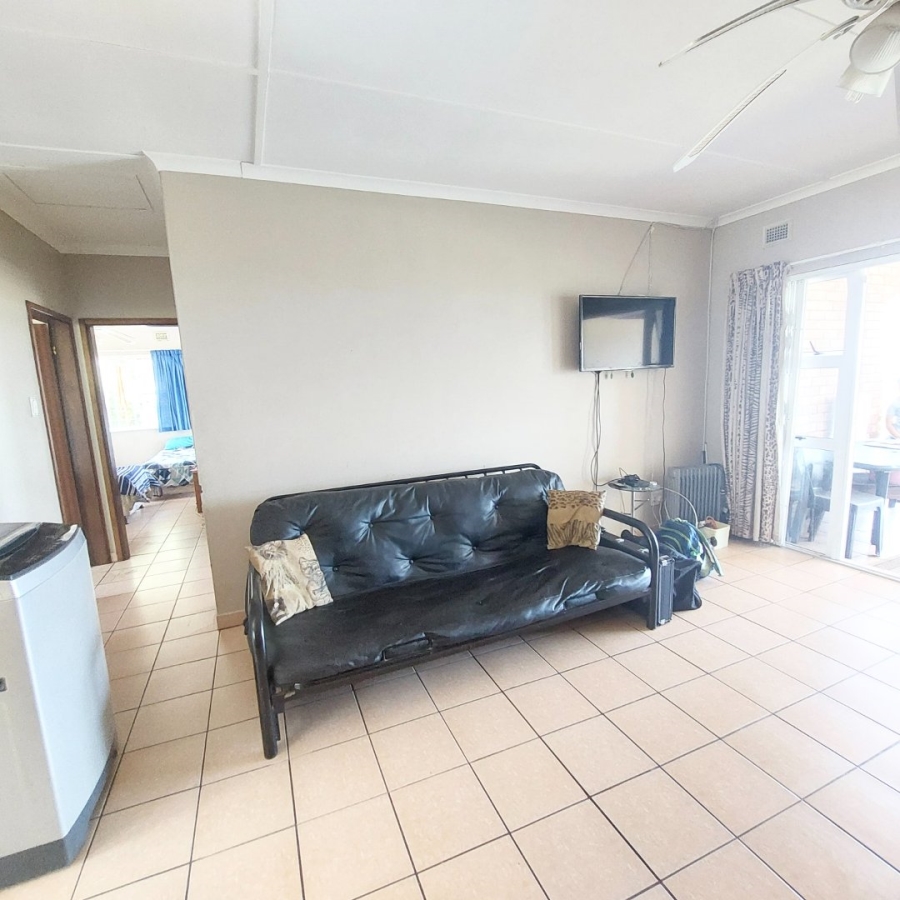 6 Bedroom Property for Sale in Sea Park KwaZulu-Natal