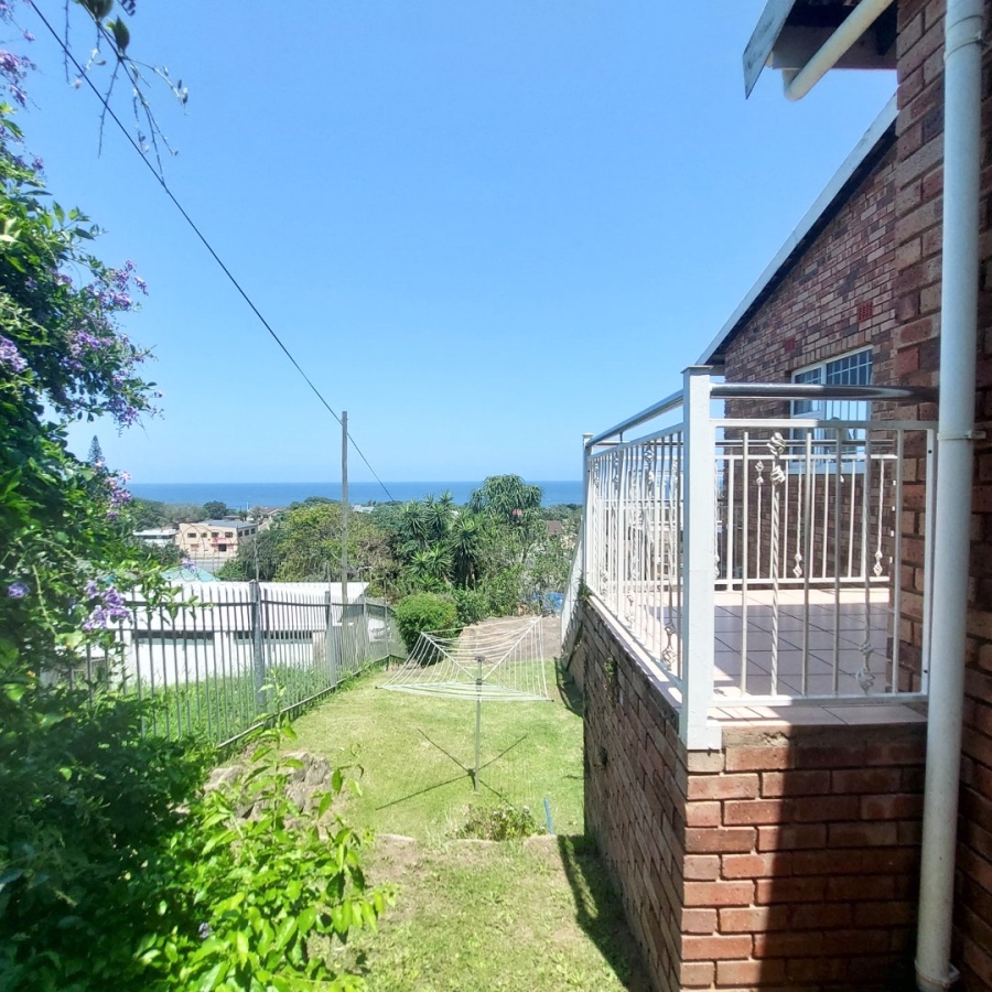 6 Bedroom Property for Sale in Sea Park KwaZulu-Natal
