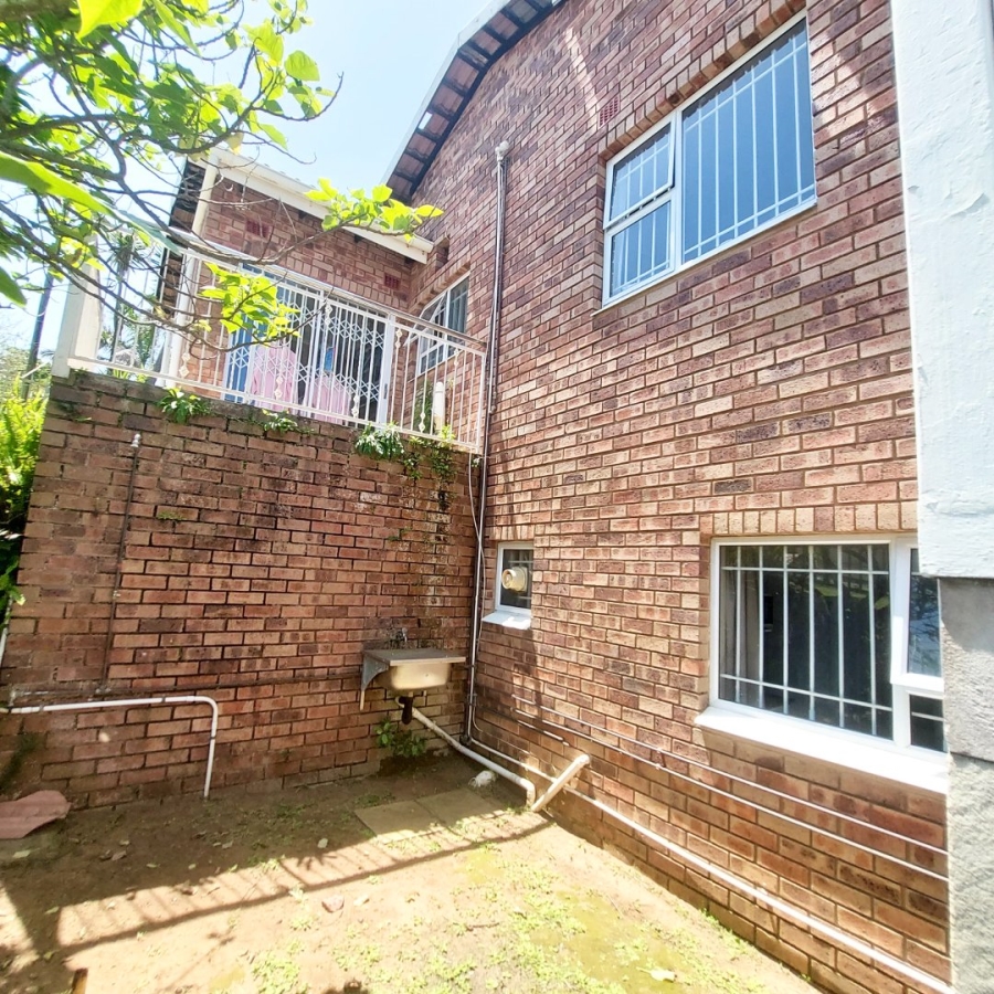 6 Bedroom Property for Sale in Sea Park KwaZulu-Natal