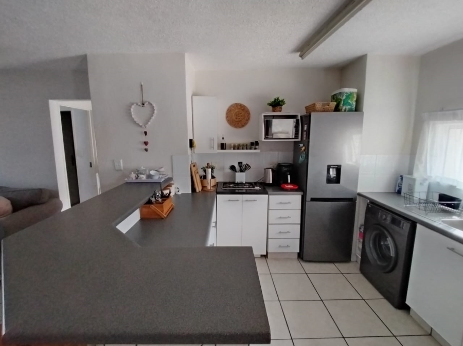 2 Bedroom Property for Sale in Uvongo KwaZulu-Natal