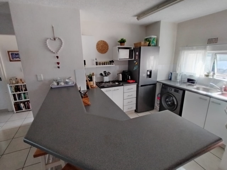 2 Bedroom Property for Sale in Uvongo KwaZulu-Natal
