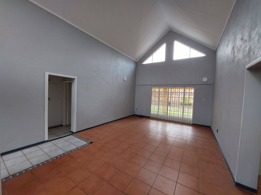 3 Bedroom Property for Sale in Aviary Hill KwaZulu-Natal