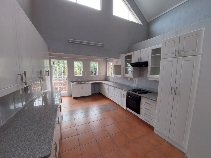 3 Bedroom Property for Sale in Aviary Hill KwaZulu-Natal