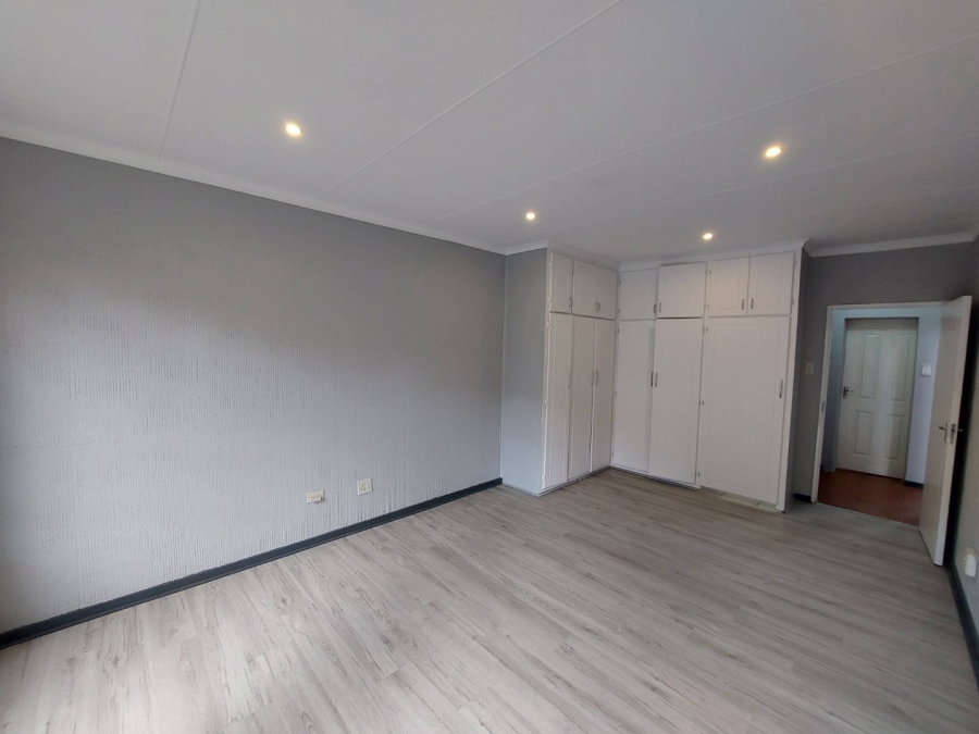 3 Bedroom Property for Sale in Aviary Hill KwaZulu-Natal