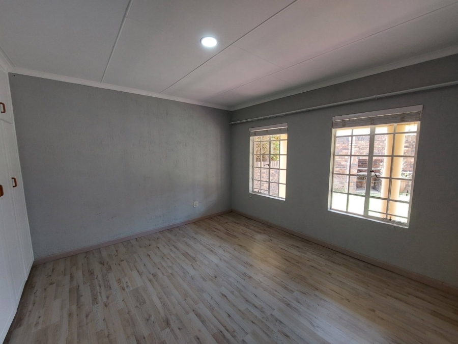 3 Bedroom Property for Sale in Aviary Hill KwaZulu-Natal
