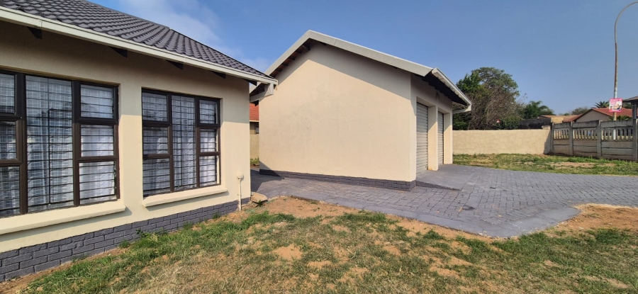 3 Bedroom Property for Sale in Pioneer Park KwaZulu-Natal