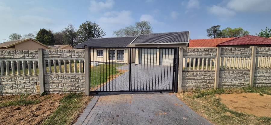 3 Bedroom Property for Sale in Pioneer Park KwaZulu-Natal