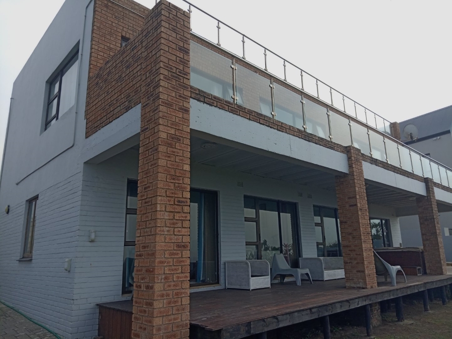 6 Bedroom Property for Sale in Uvongo Beach KwaZulu-Natal