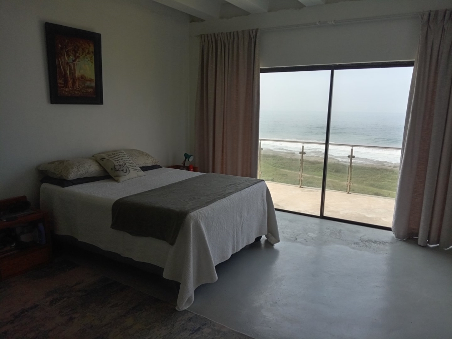 6 Bedroom Property for Sale in Uvongo Beach KwaZulu-Natal
