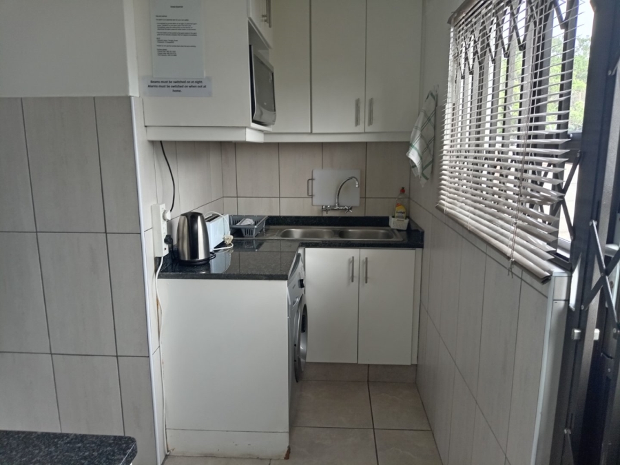 6 Bedroom Property for Sale in Uvongo Beach KwaZulu-Natal