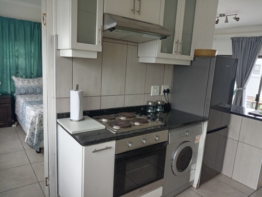 6 Bedroom Property for Sale in Uvongo Beach KwaZulu-Natal
