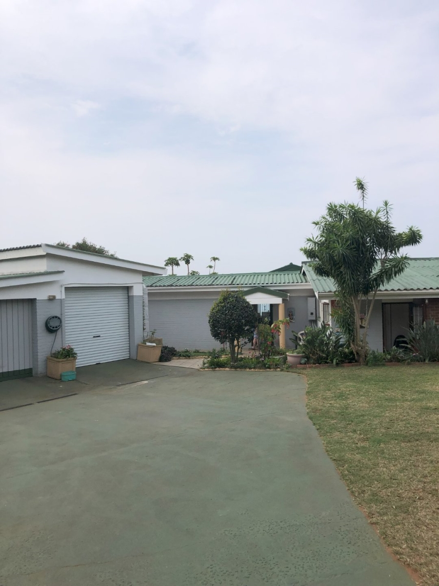 3 Bedroom Property for Sale in Sea Park KwaZulu-Natal