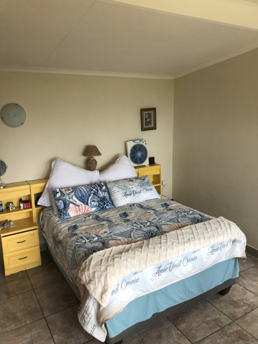 3 Bedroom Property for Sale in Sea Park KwaZulu-Natal