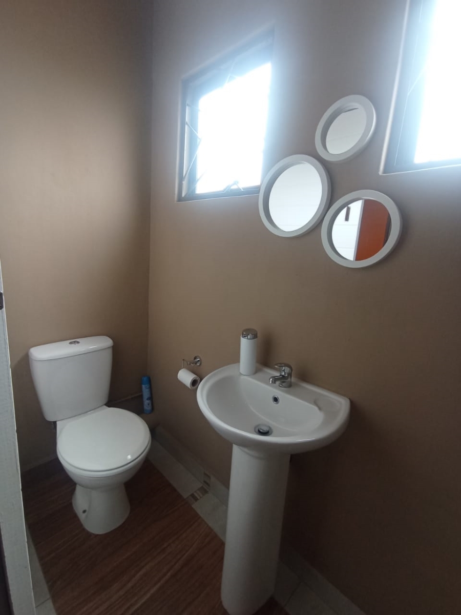 5 Bedroom Property for Sale in Imbali KwaZulu-Natal