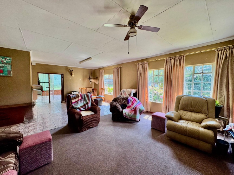 4 Bedroom Property for Sale in Schuinshoogte KwaZulu-Natal