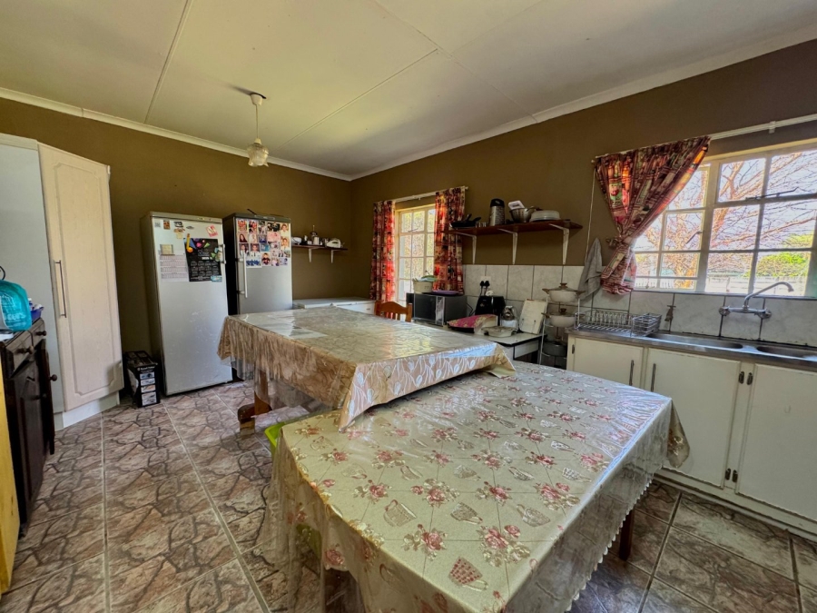 4 Bedroom Property for Sale in Schuinshoogte KwaZulu-Natal