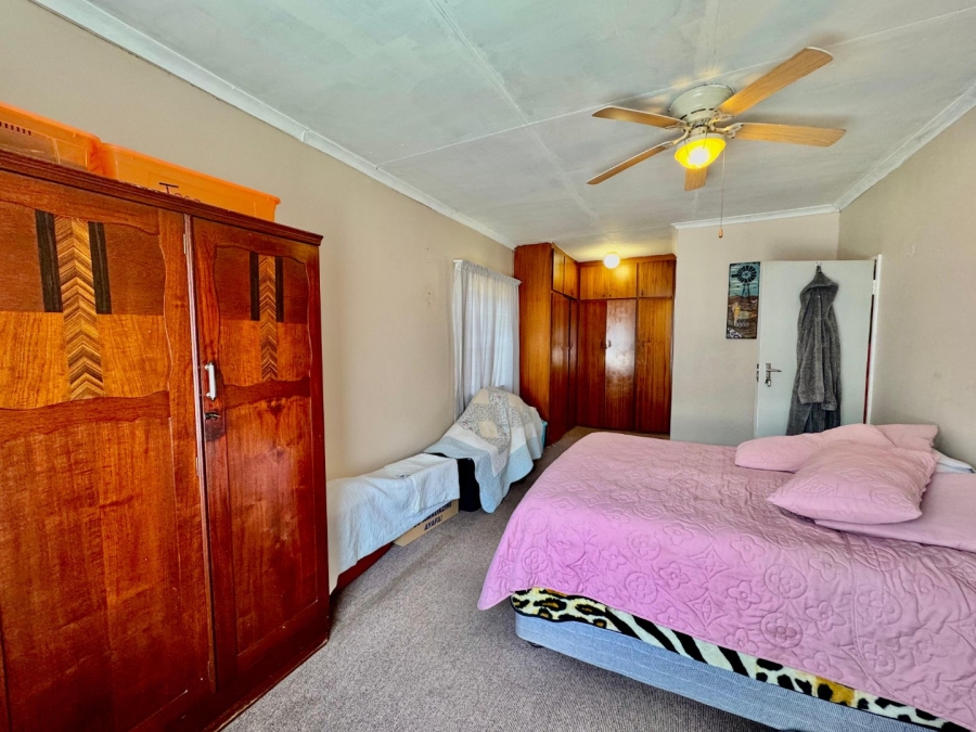 4 Bedroom Property for Sale in Schuinshoogte KwaZulu-Natal