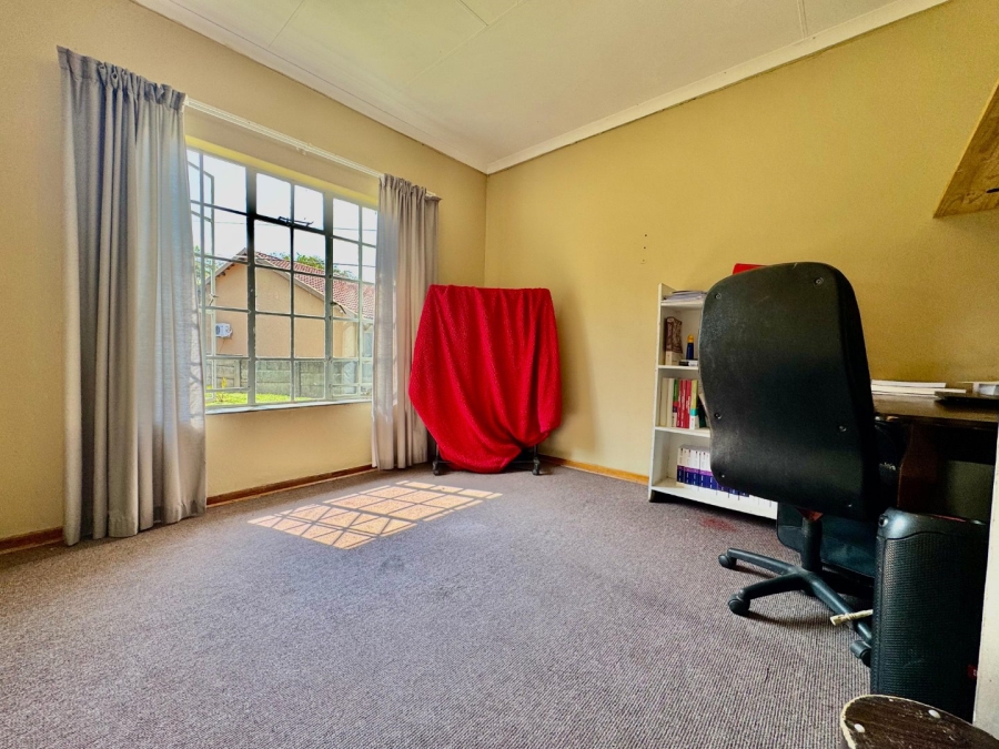 4 Bedroom Property for Sale in Schuinshoogte KwaZulu-Natal