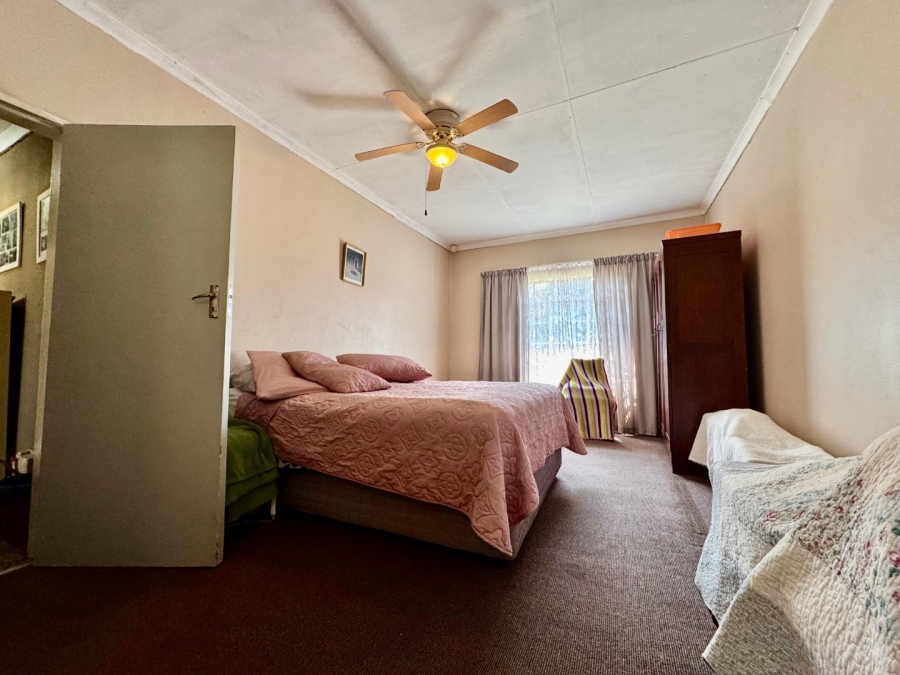 4 Bedroom Property for Sale in Schuinshoogte KwaZulu-Natal