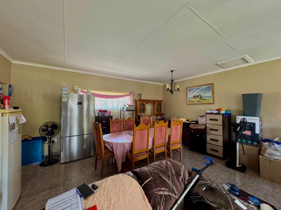 4 Bedroom Property for Sale in Schuinshoogte KwaZulu-Natal