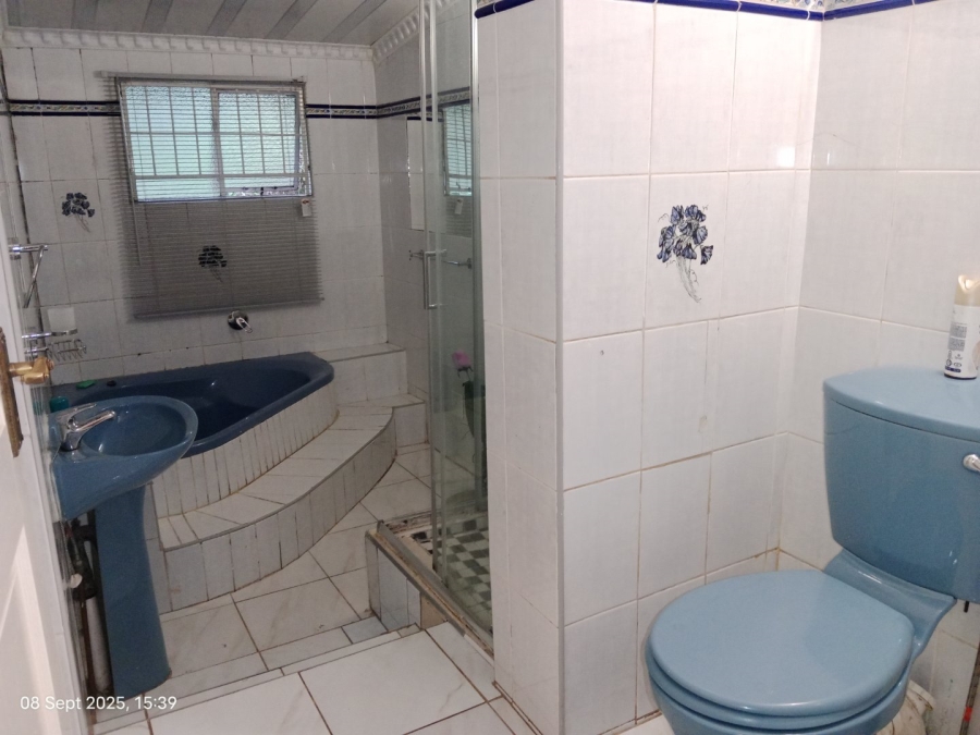 5 Bedroom Property for Sale in Blackridge KwaZulu-Natal
