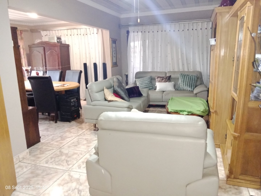 5 Bedroom Property for Sale in Blackridge KwaZulu-Natal