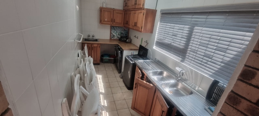 5 Bedroom Property for Sale in Beacon Rocks KwaZulu-Natal