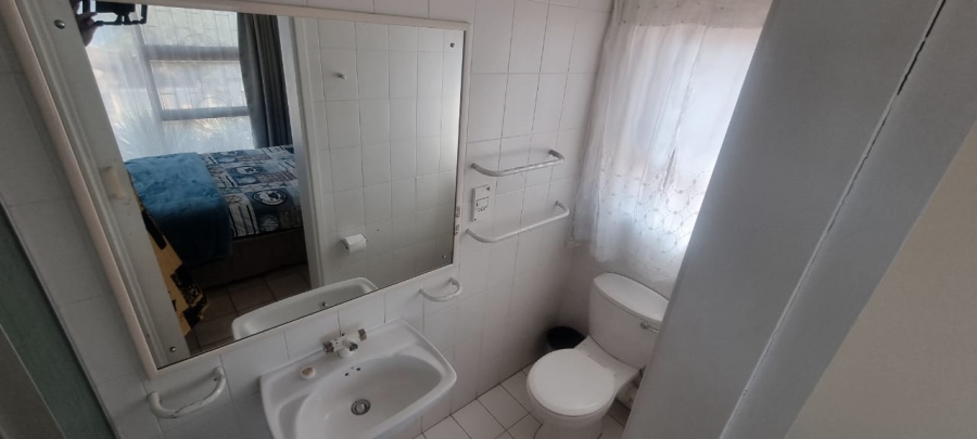 5 Bedroom Property for Sale in Beacon Rocks KwaZulu-Natal