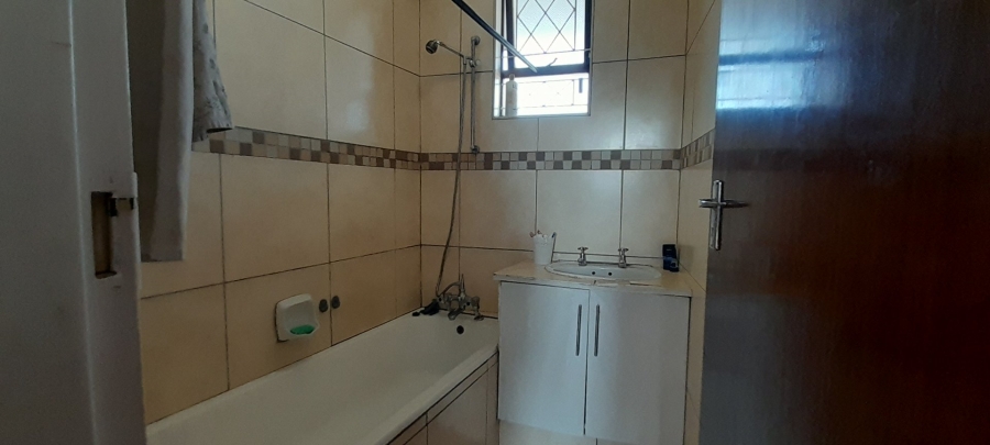 2 Bedroom Property for Sale in Pinetown KwaZulu-Natal