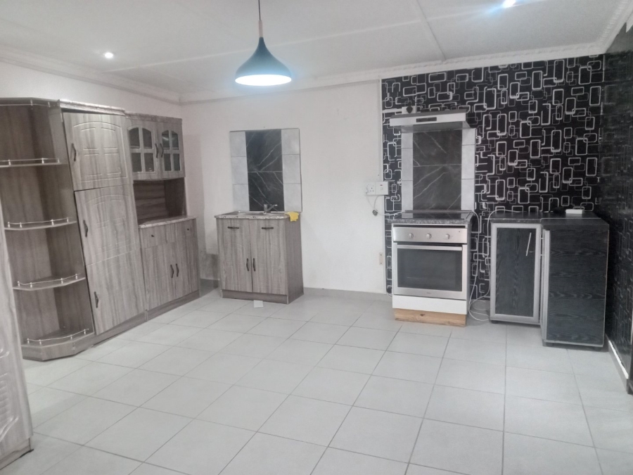 To Let 1 Bedroom Property for Rent in Chasedene KwaZulu-Natal