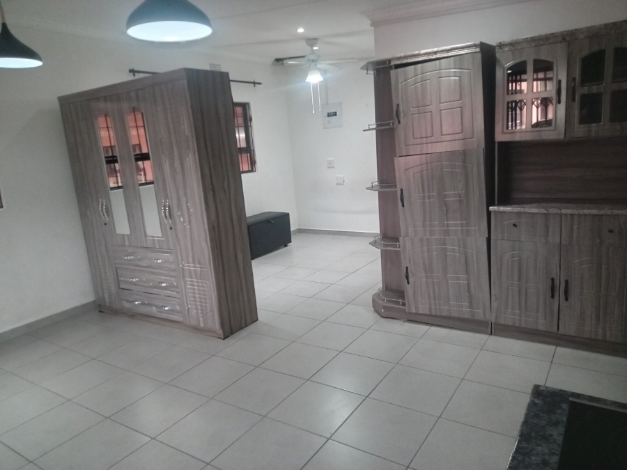 To Let 1 Bedroom Property for Rent in Chasedene KwaZulu-Natal