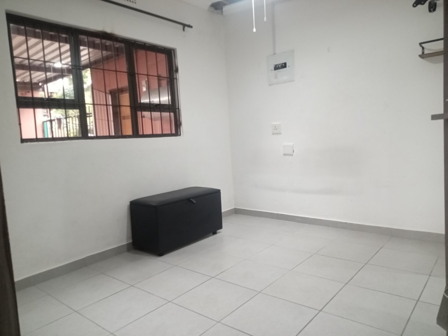 To Let 1 Bedroom Property for Rent in Chasedene KwaZulu-Natal